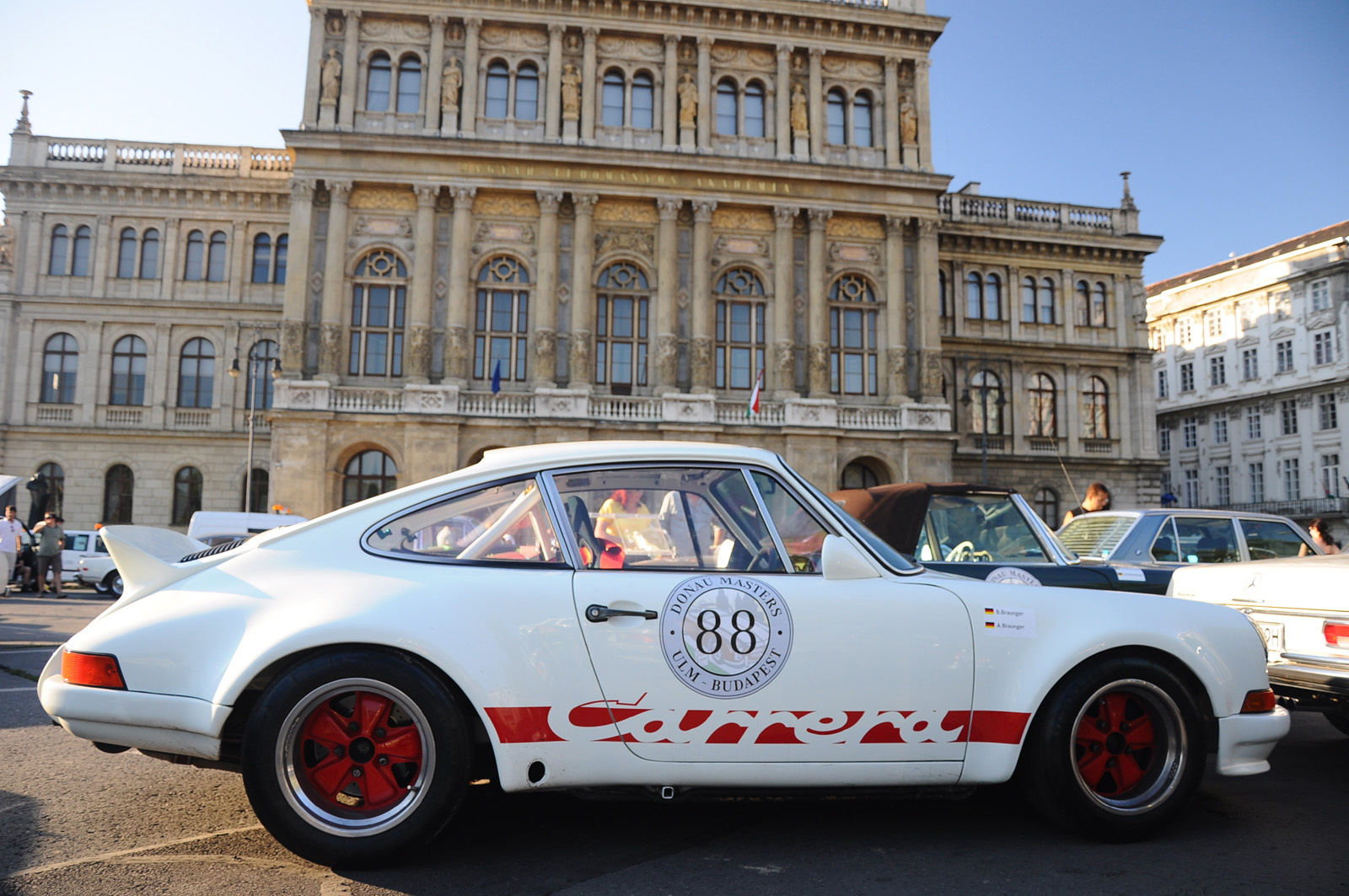 Porsche 911 Carrera