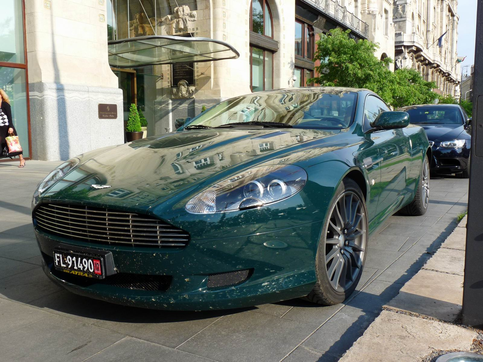 Aston Martin DB9