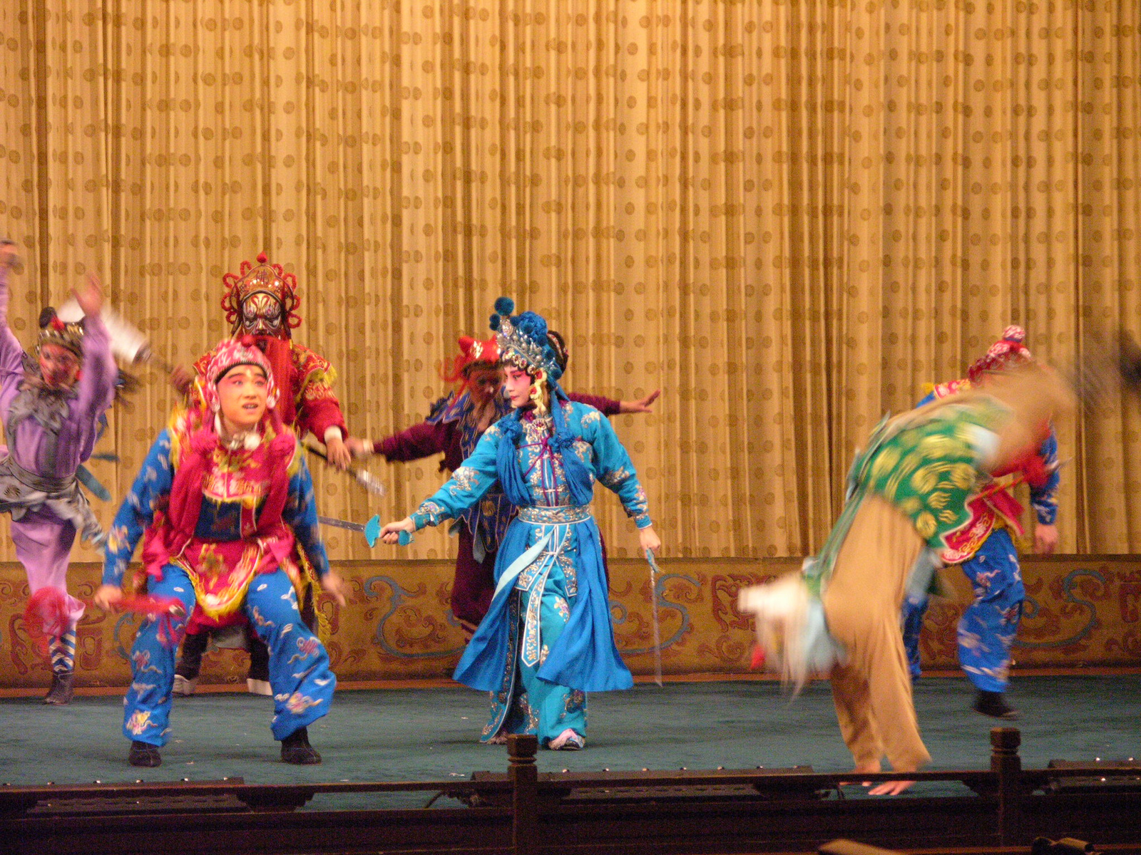 Pekingi opera. Ezüstlopás.