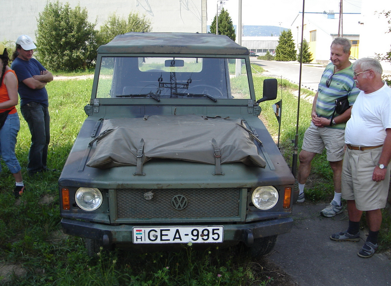 A géptetőn az oldalajtók