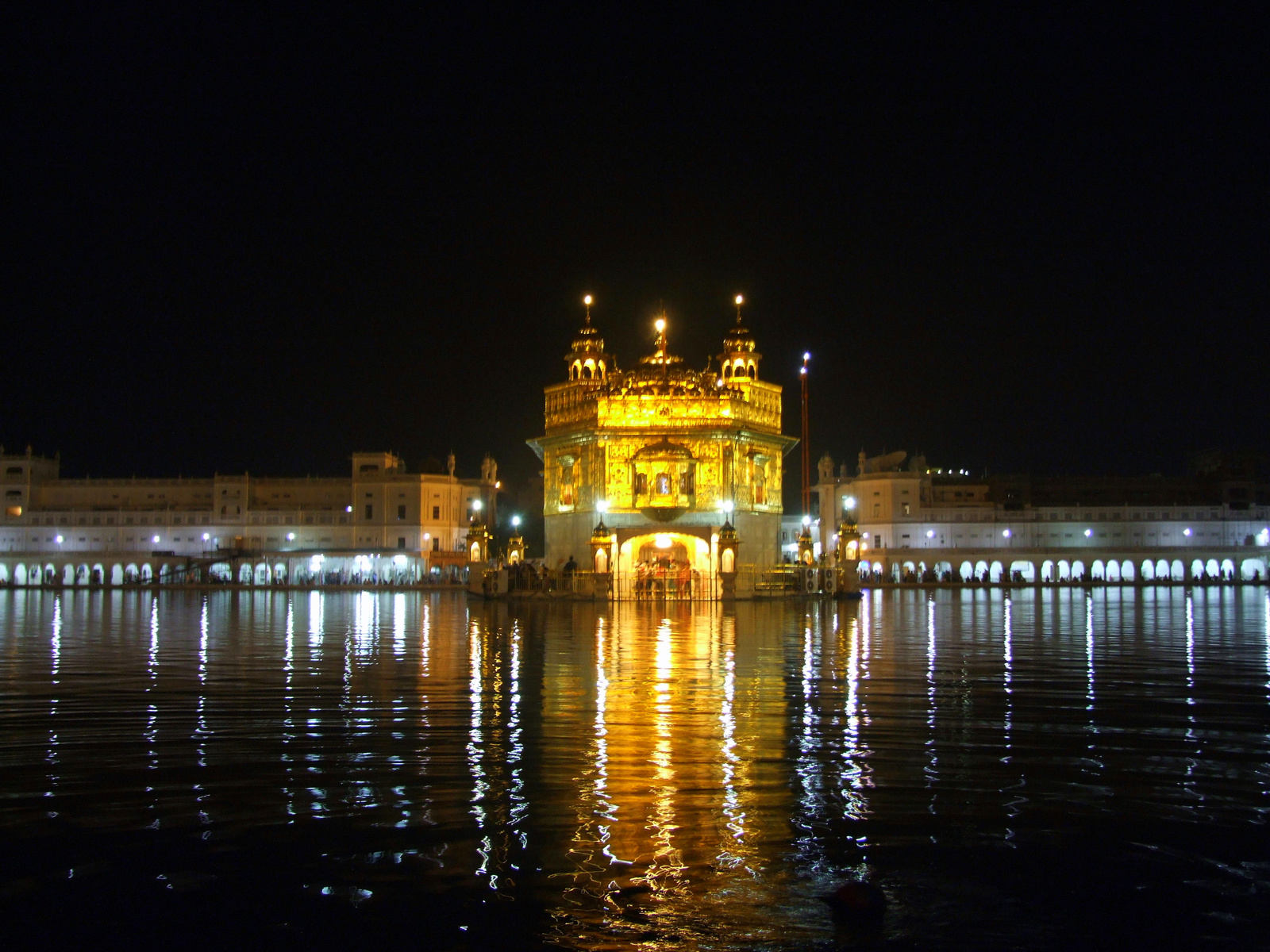 Amritsar: Aranytemplom