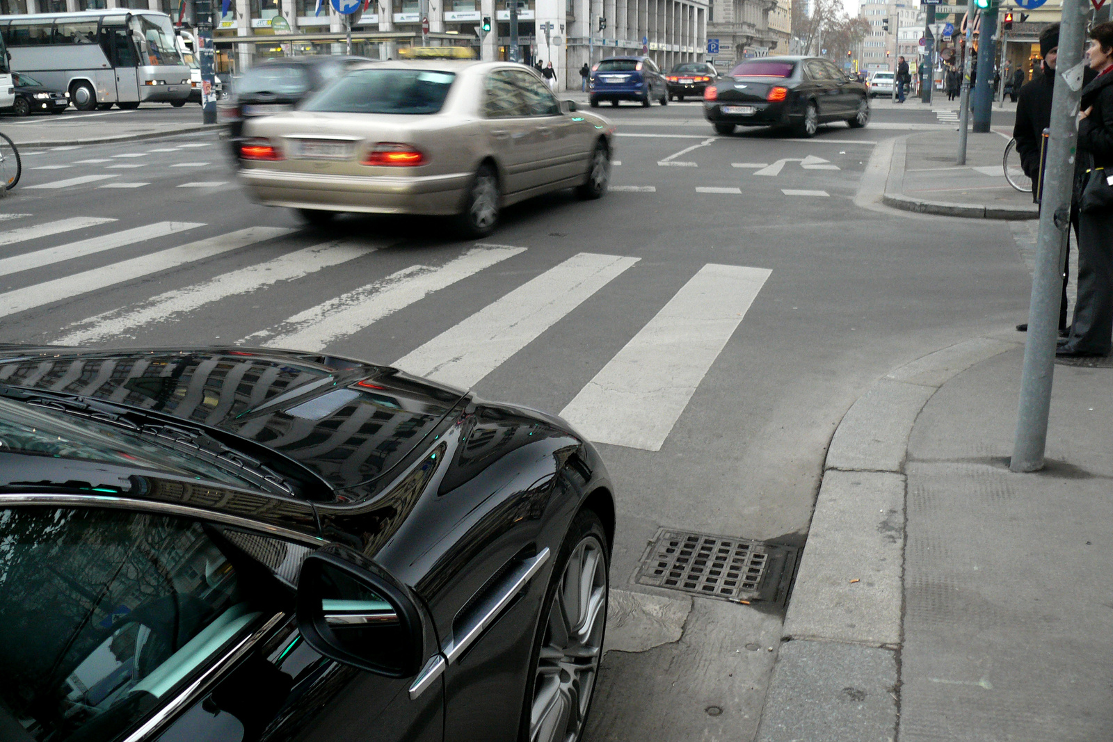 Aston Martin DBS + Bentley Continental Flying Spur