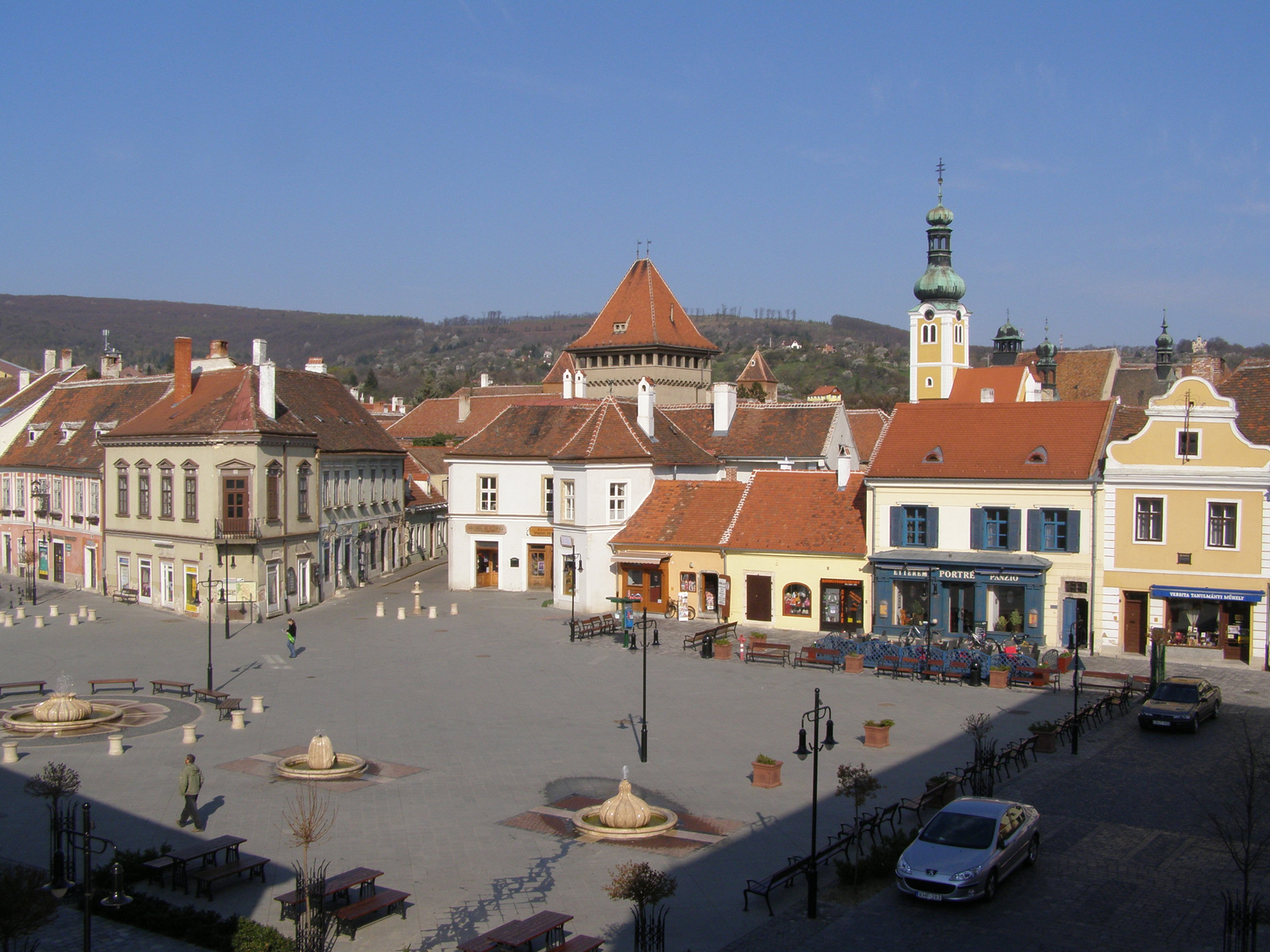 A szoba ablakából