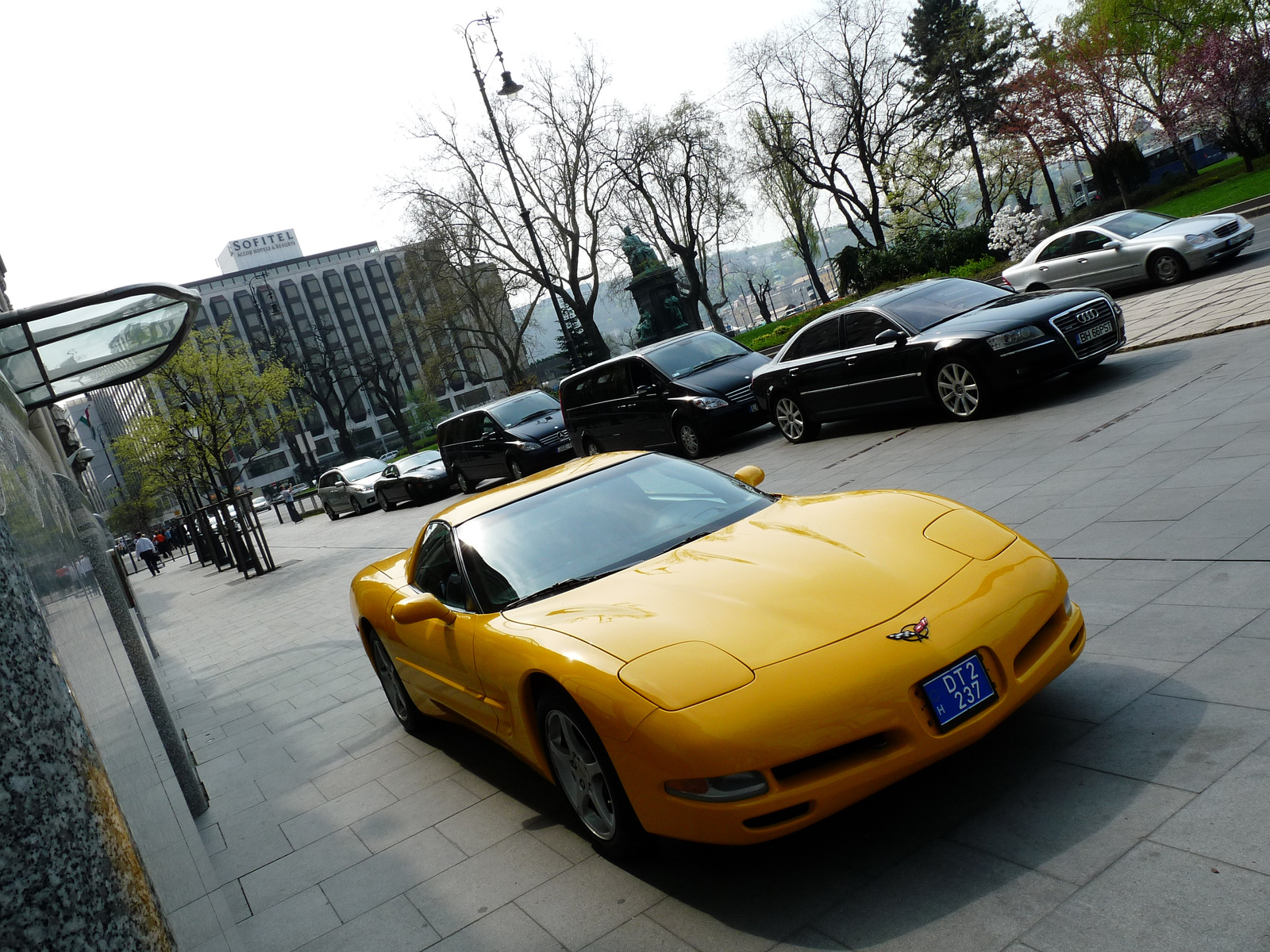 Chevrolet Corvette C5 - Jaguar XKR