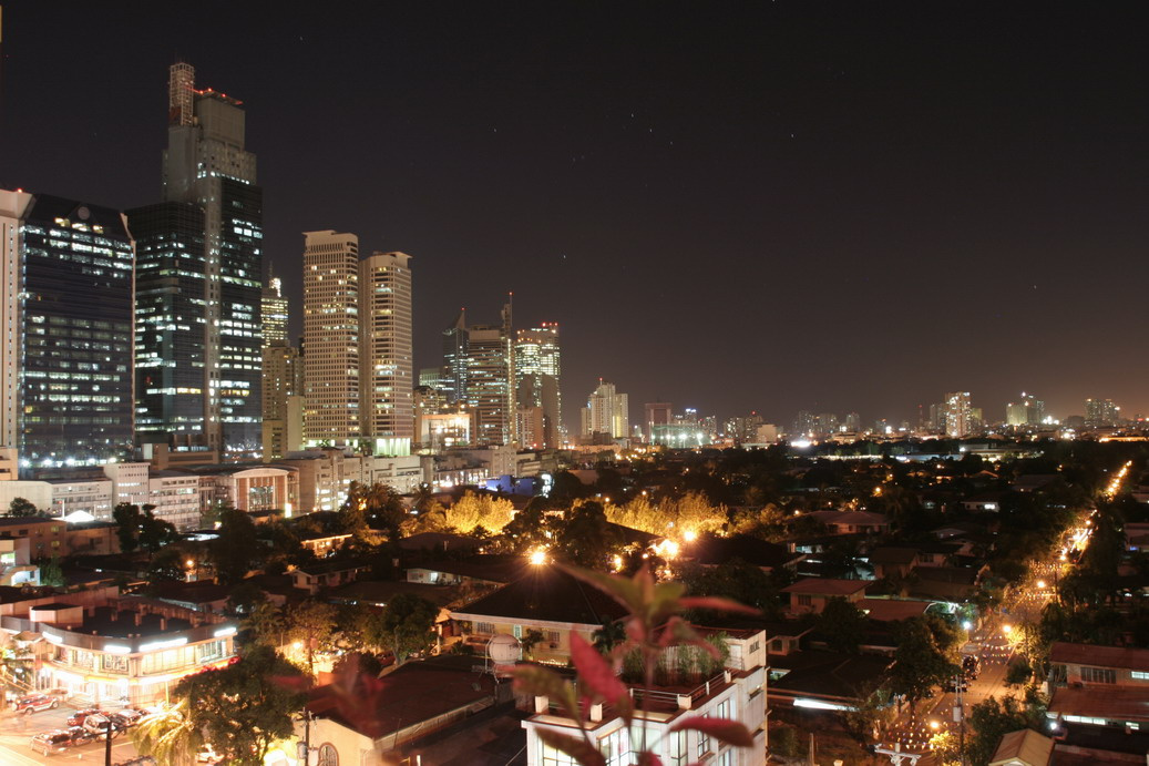 122 Manila by night