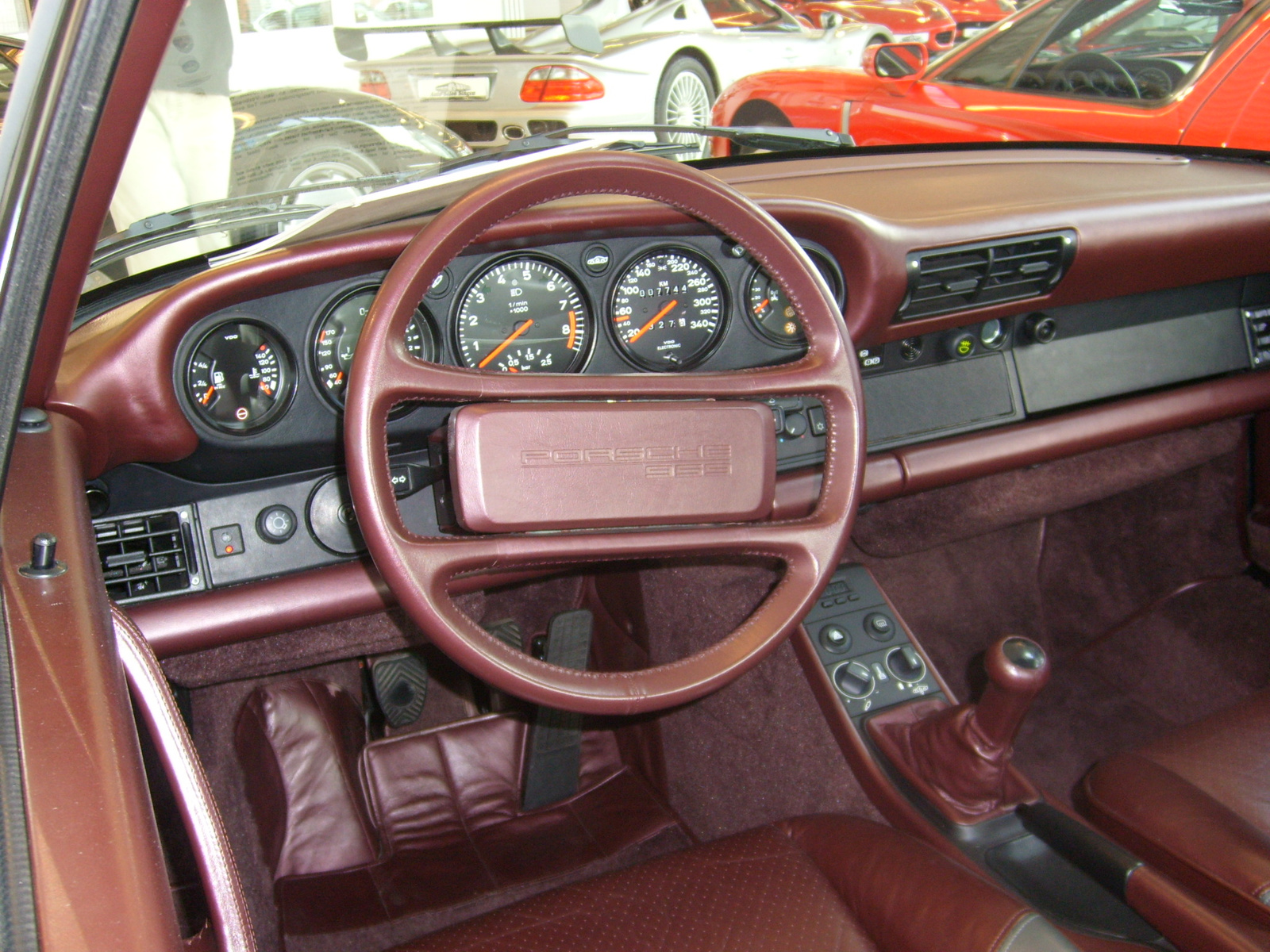 Porsche 959 Interior