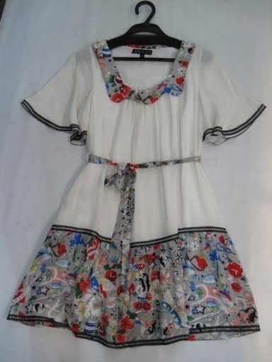 90722A-13 GUCCI WHITE SILK DRESS SIZE 2 4 6 PRICE USD 49[1]