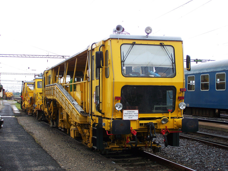 AG - 863 Dombóvár (2010.06.03).