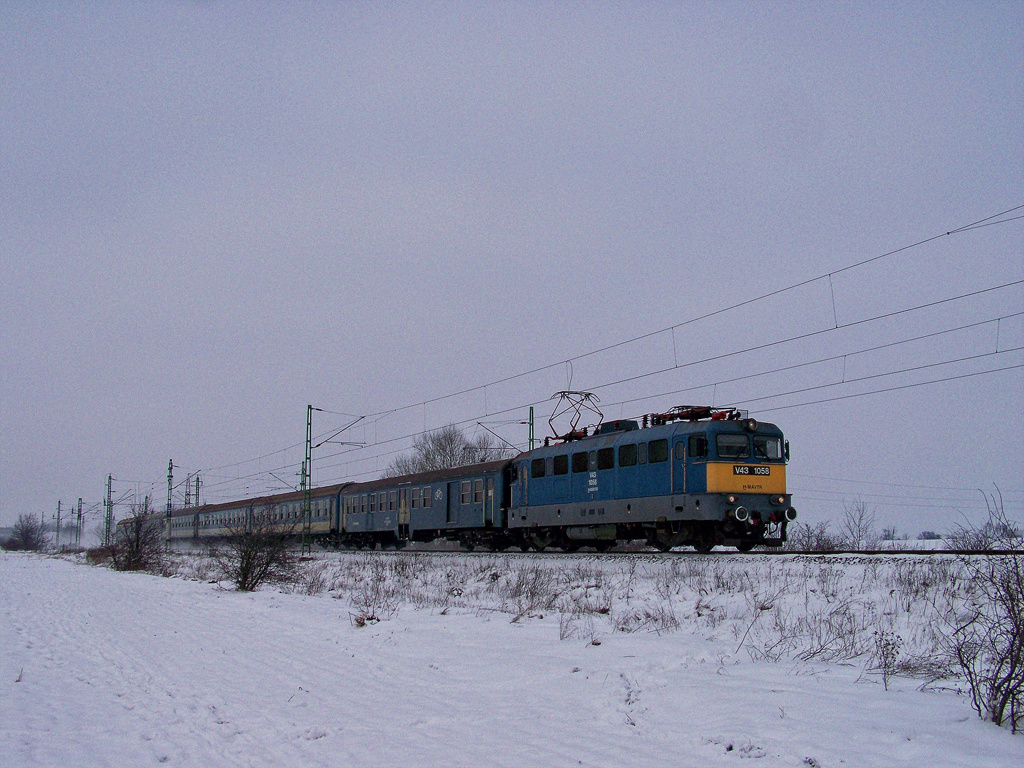 V43 - 1058 Kiskunfélegyháza (2010.12.29).