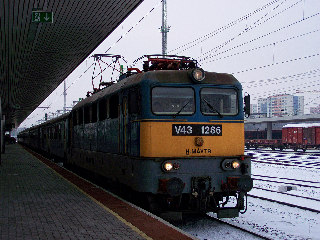 V43 - 1286 Kelenföld (2010.12.30).