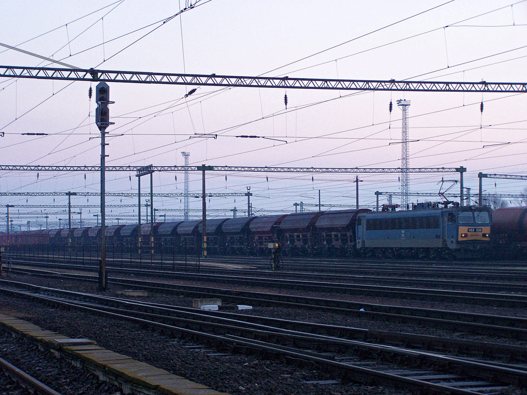 V63 - 036 Dombóvár (2010.11.25).