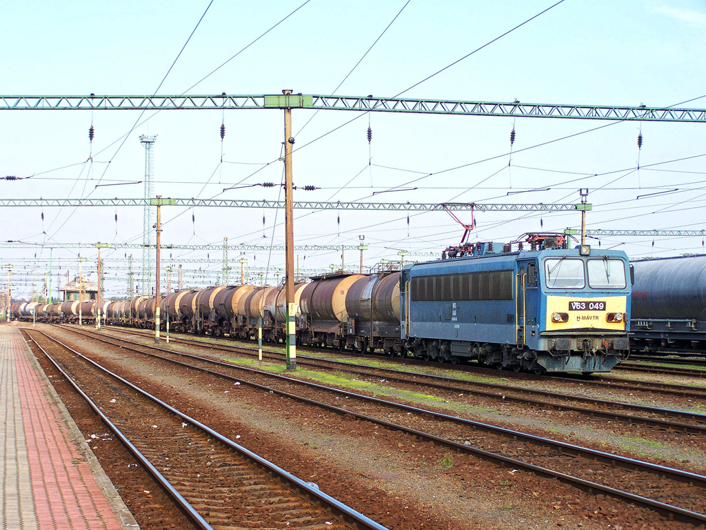 V63 - 049 Dombóvár (2010.10.14).