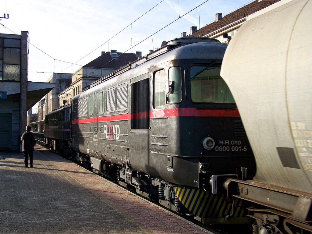 600 001 - 5 Győr (2010.12.23).