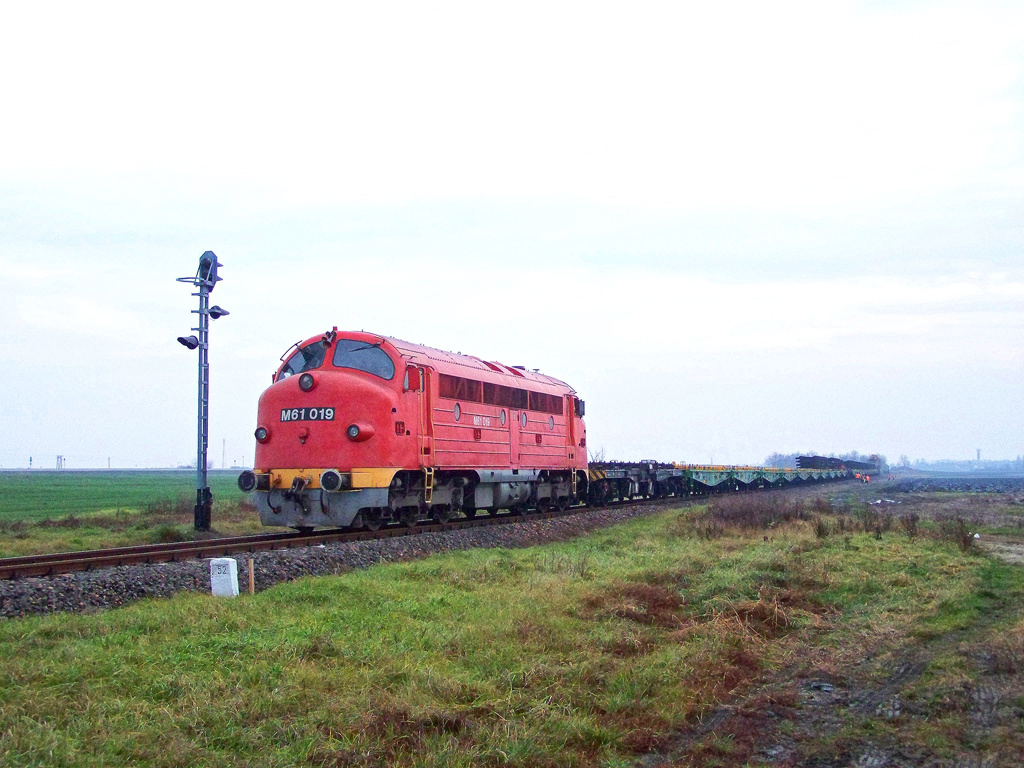 M61 - 019 Őcsény (2010.11.21)01.