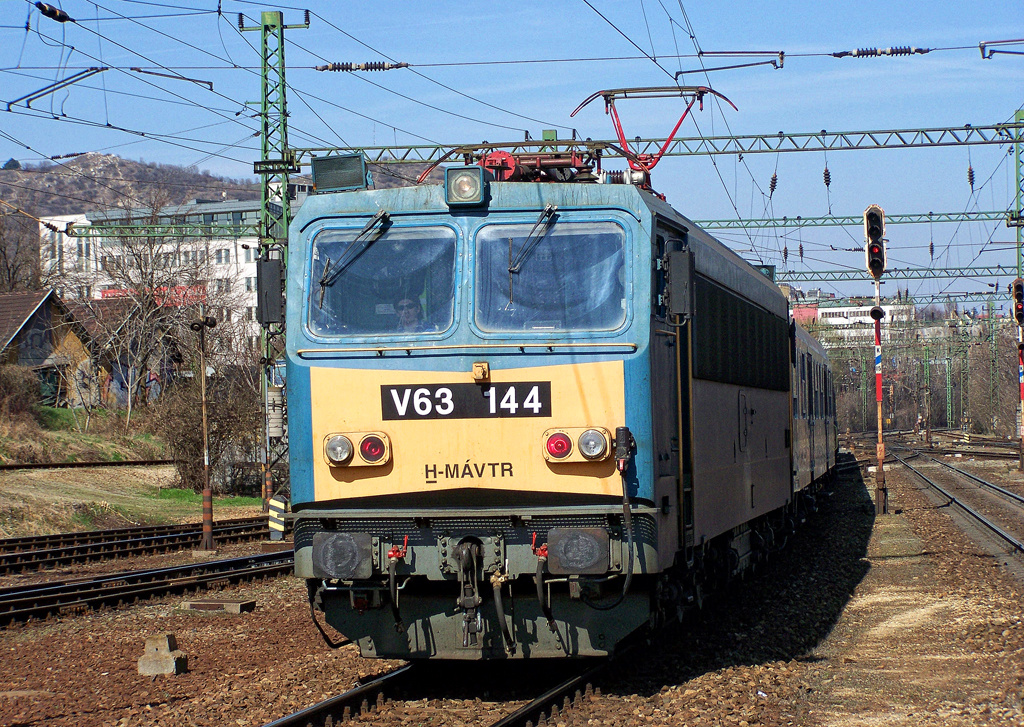 V63 - 144 Kelenföld (2011.03.24)03