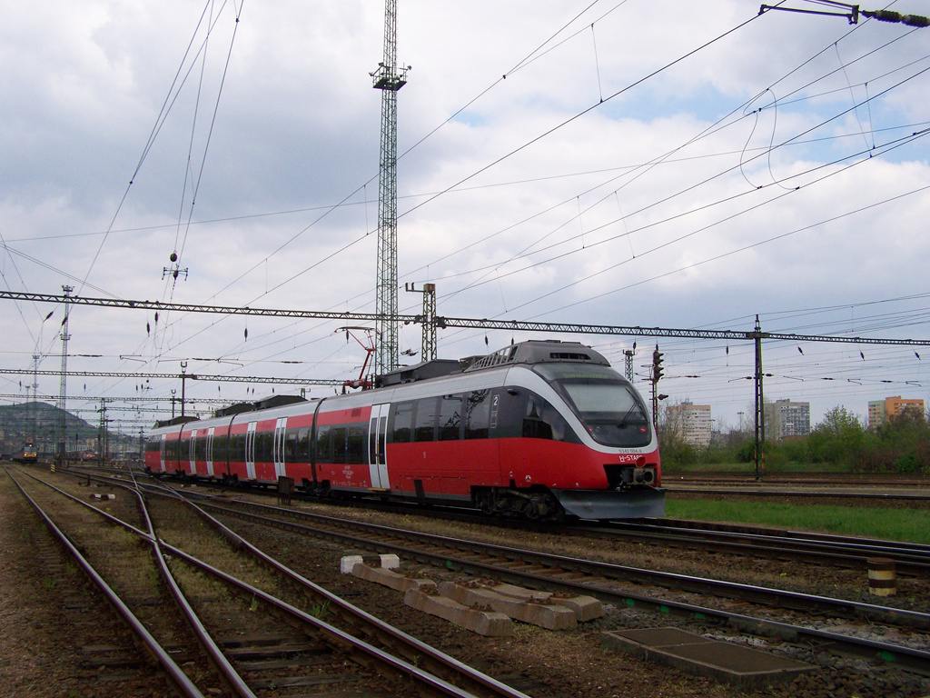 5324 004 - 8 Kelenföld (2011.04.16).