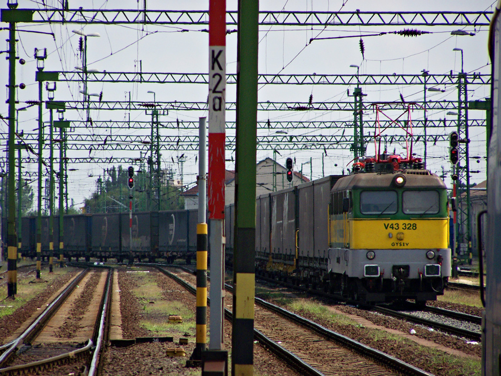 V43 - 328 Sopron (2011.07.27)03