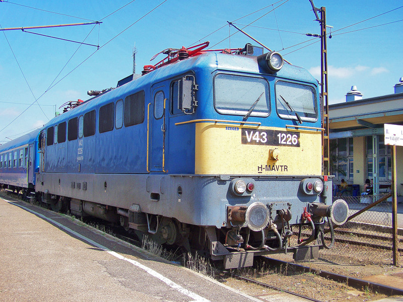 V43 - 1226 Kiskunfélegyháza (2010.06.15).