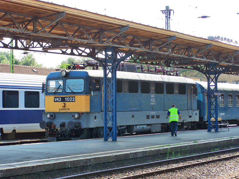 V43 - 1022 BP Keleti (2010.07.09)