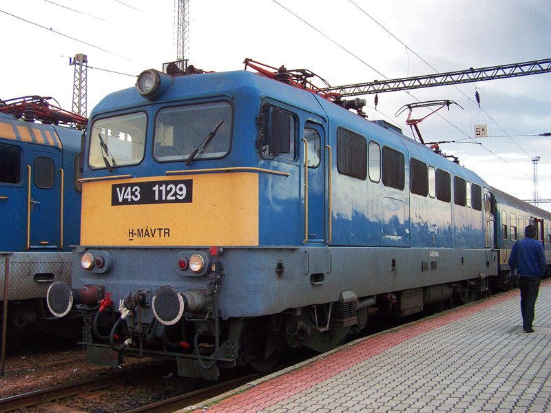 V43 - 1129 Dombóvár (2010.09.28)