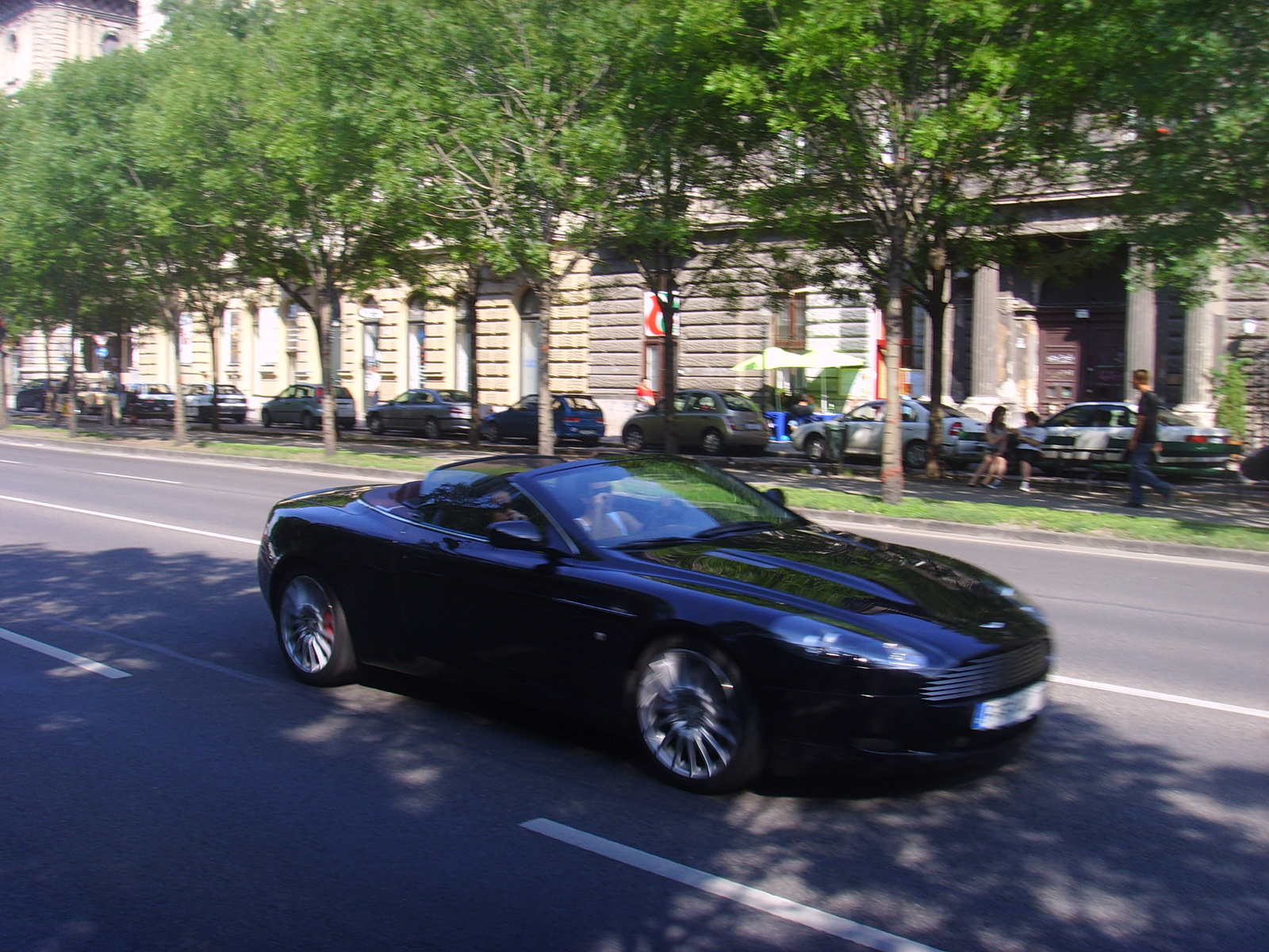 ASTON MARTIN DB9 VOLANTE