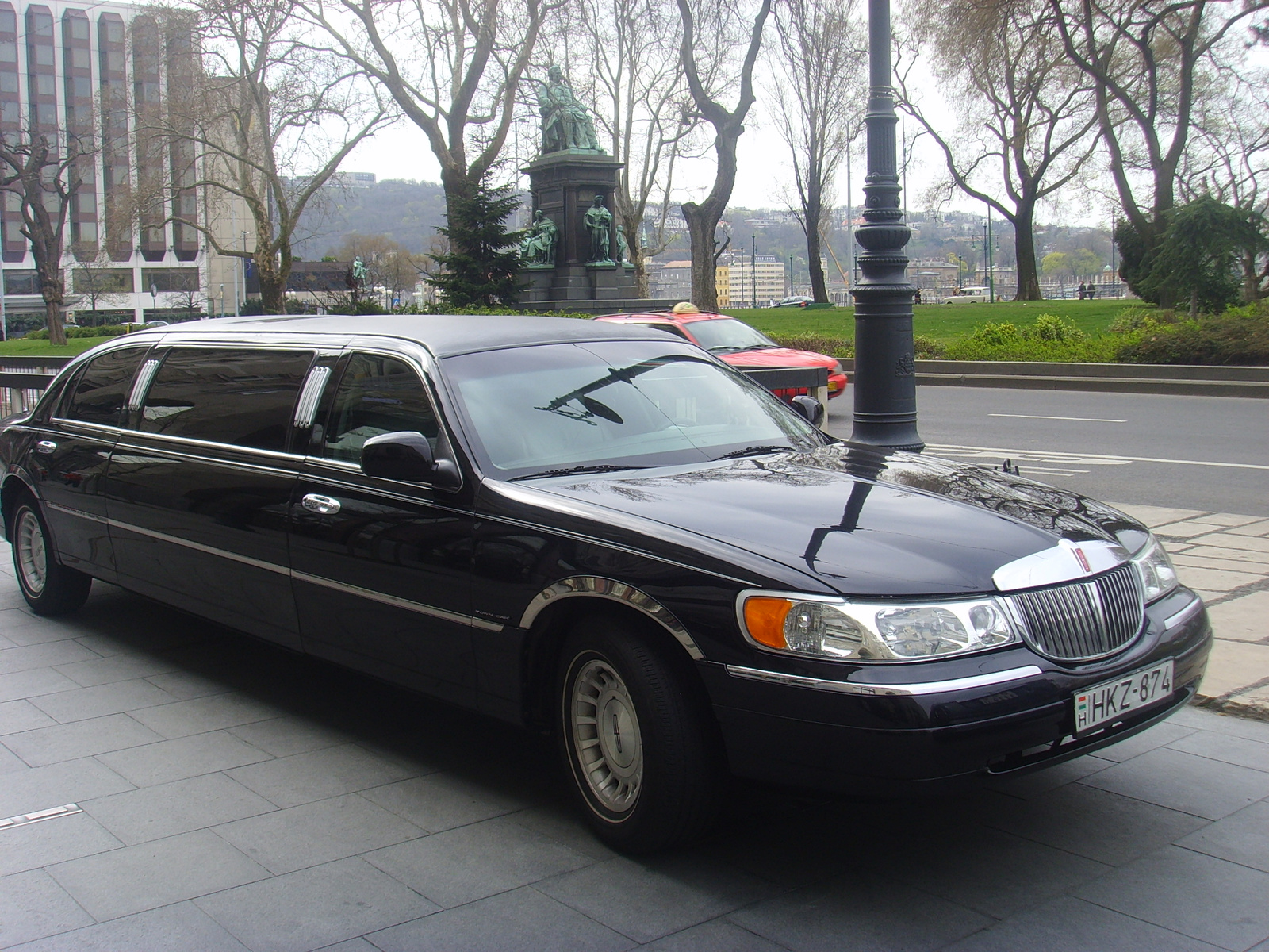 LINCOLN LIMO