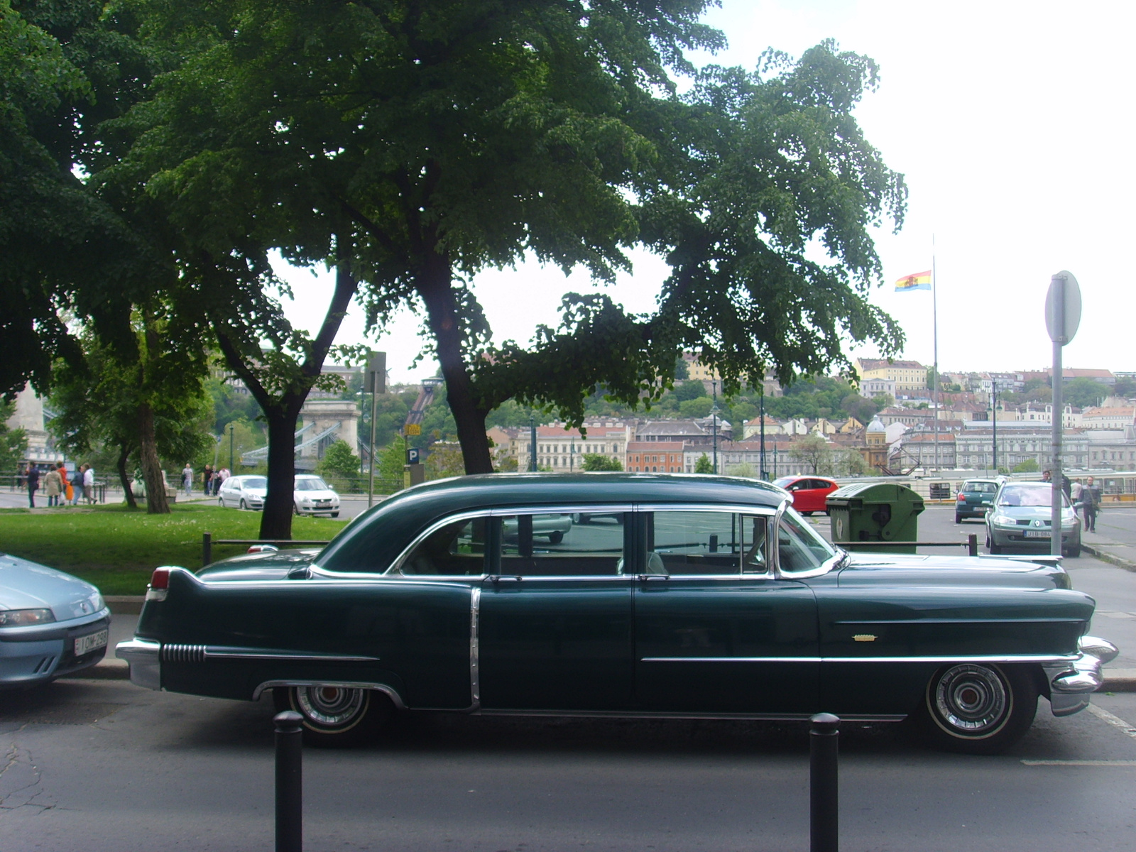 CADILLAC FLEETWOOD