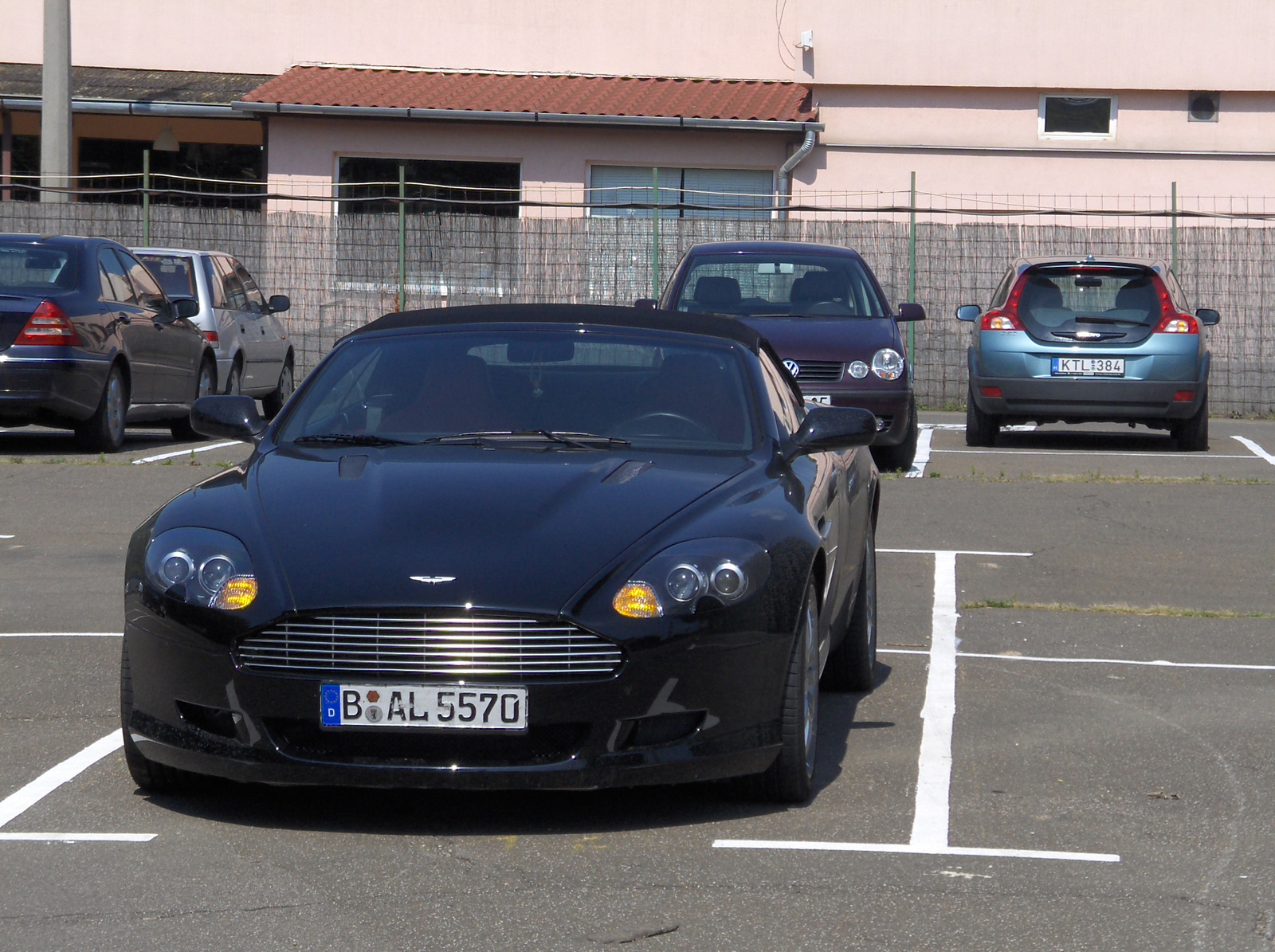 Aston Martin DB9 Volante