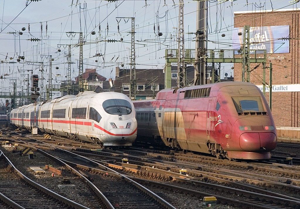 Köln Hauptbahnhof 2.PNG