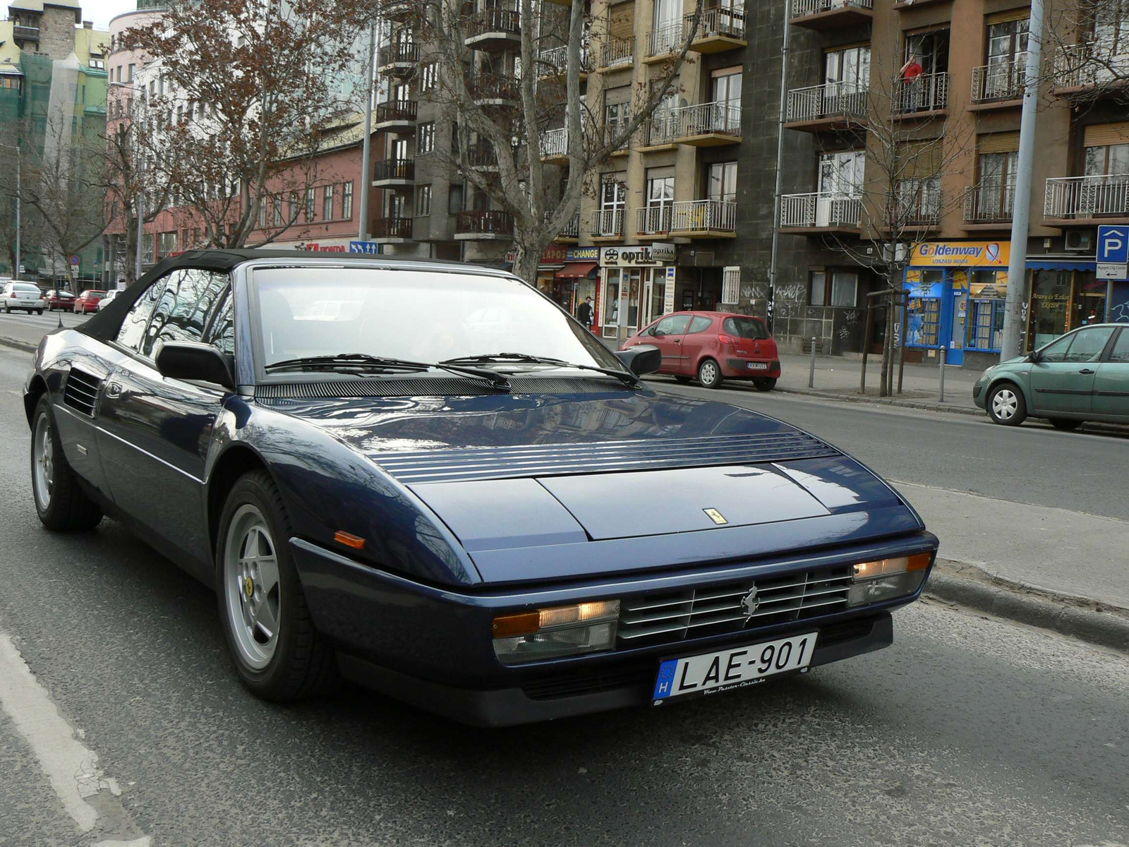 Ferrari Mondial 003