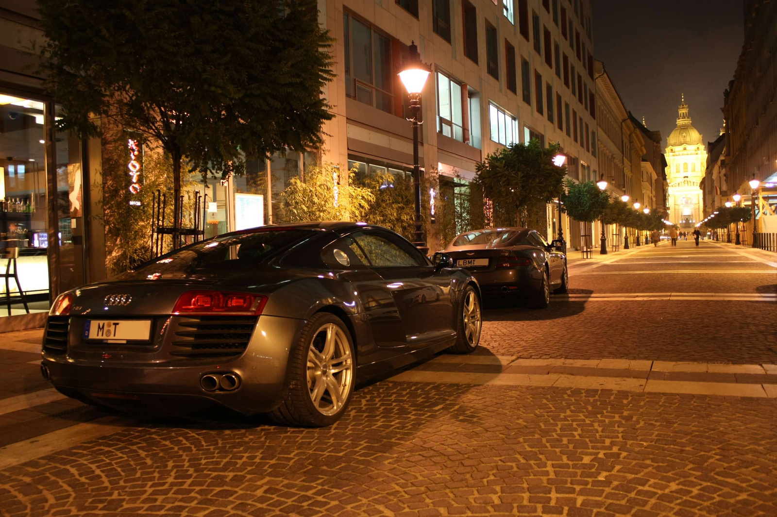 Dupla 145 Audi R8 & DB9