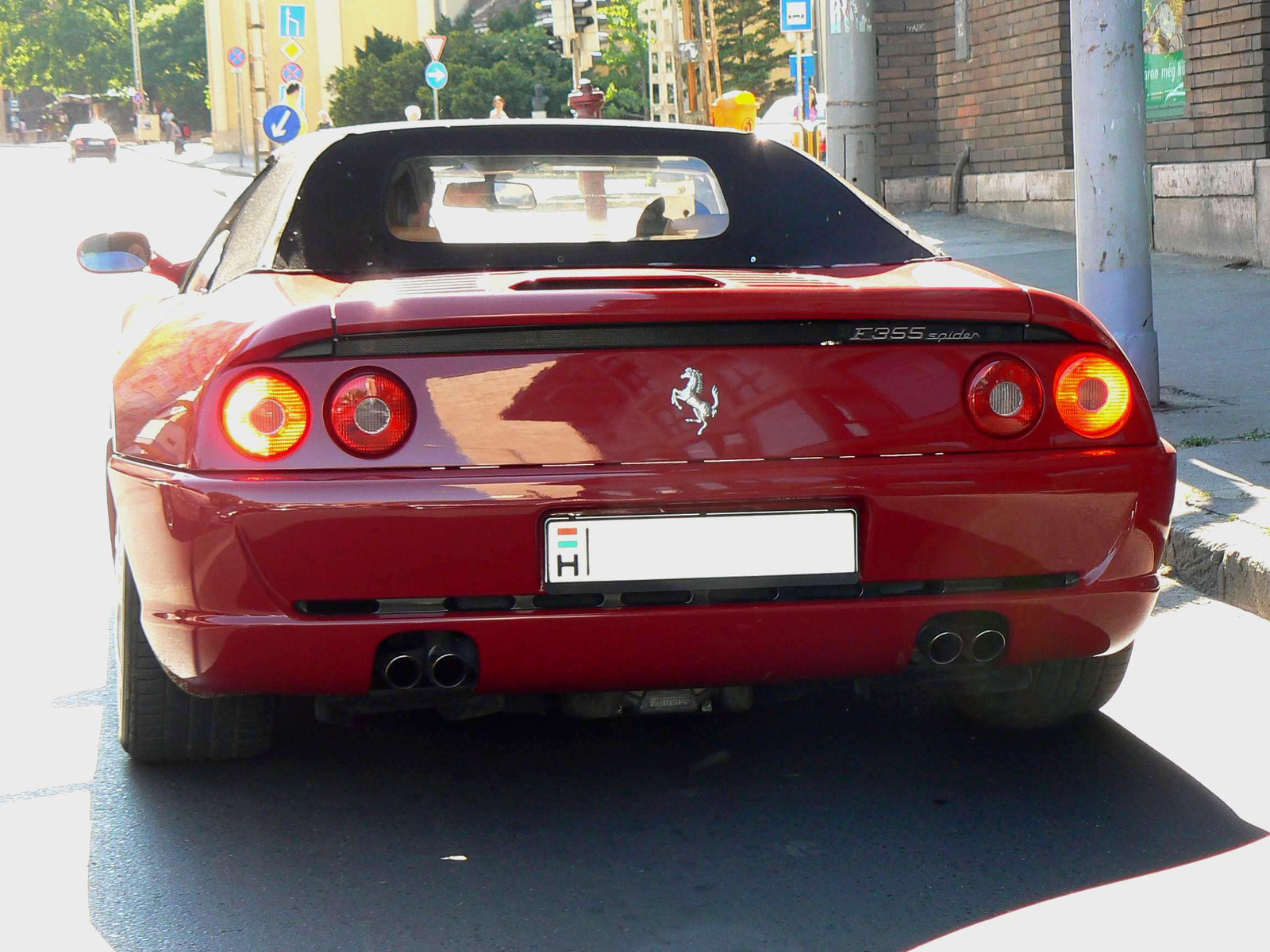 Ferrari F355 Spider 001