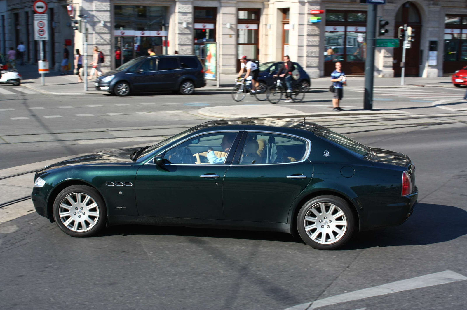 Maserati Quattroporte