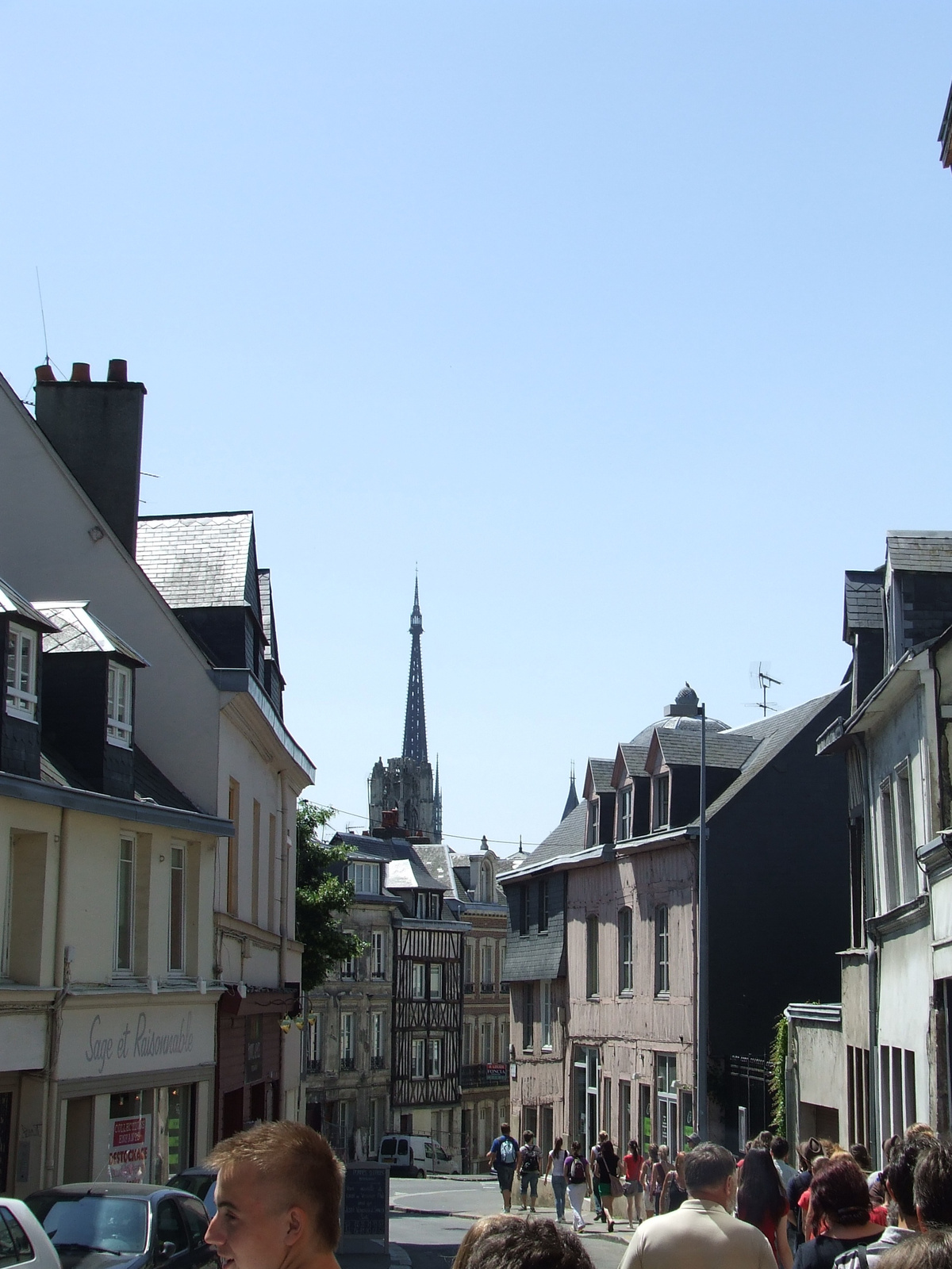 4. nap Rouen