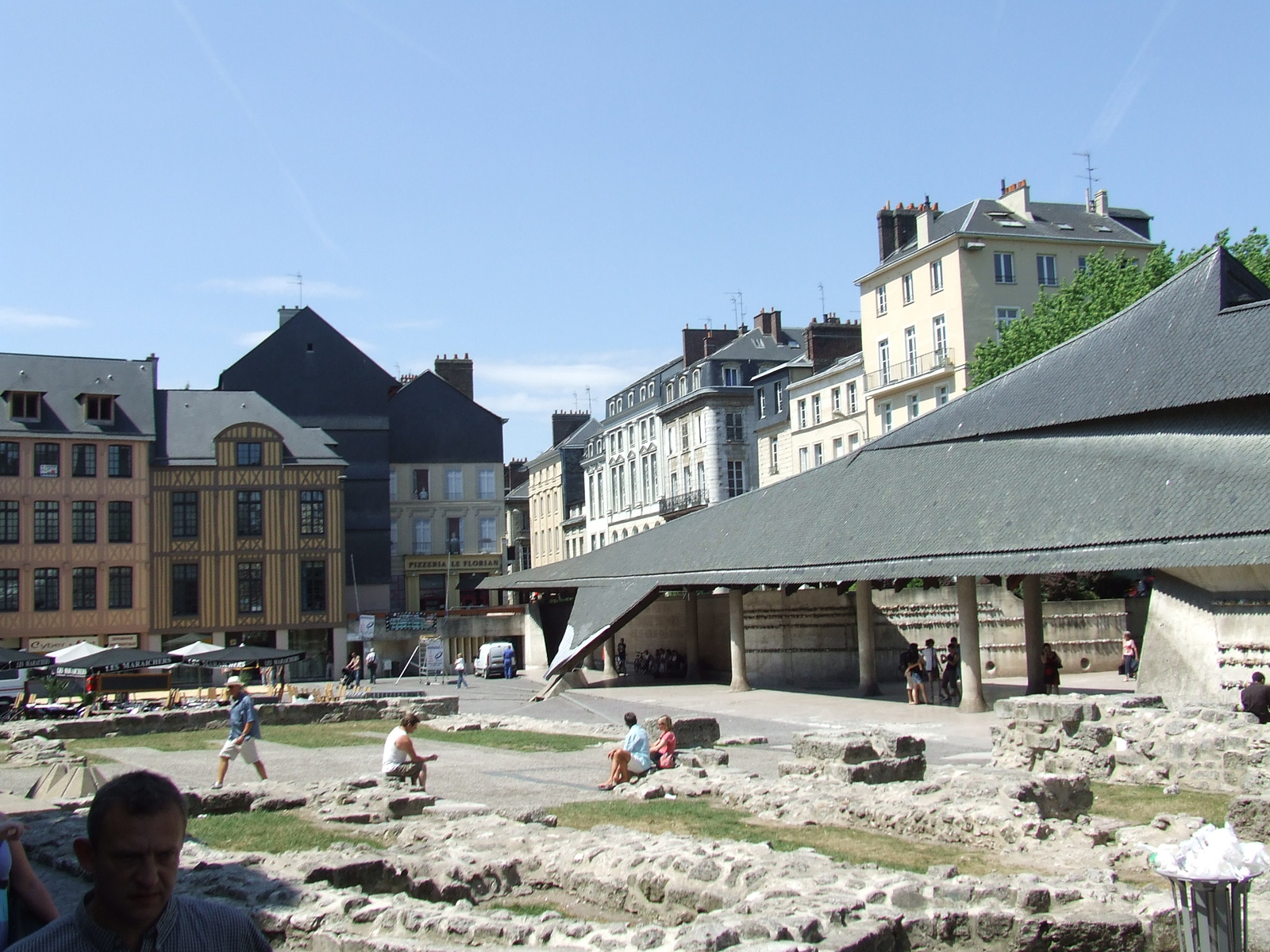 4. nap Rouen