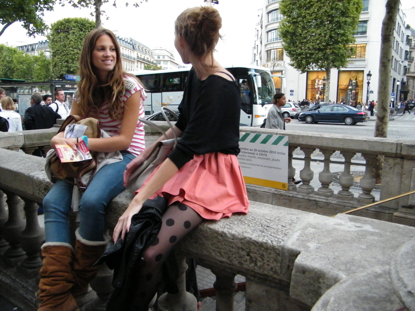 Champs-Élysées, Sasa et Sonia