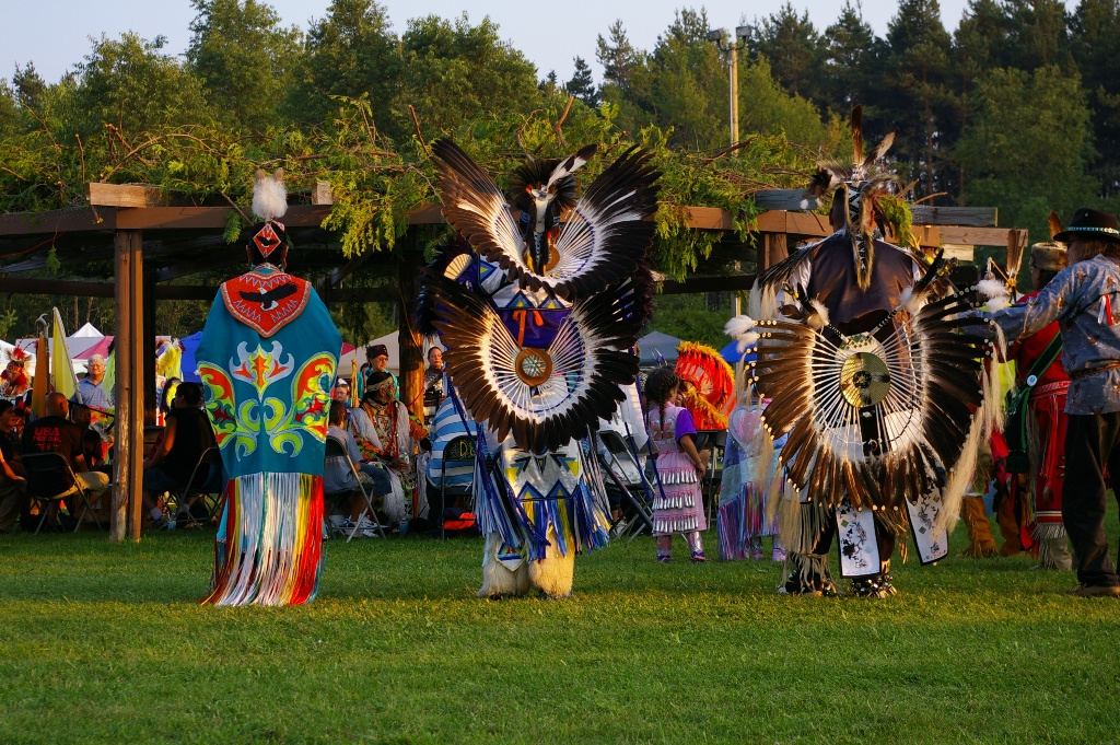 Powwow indiántánc