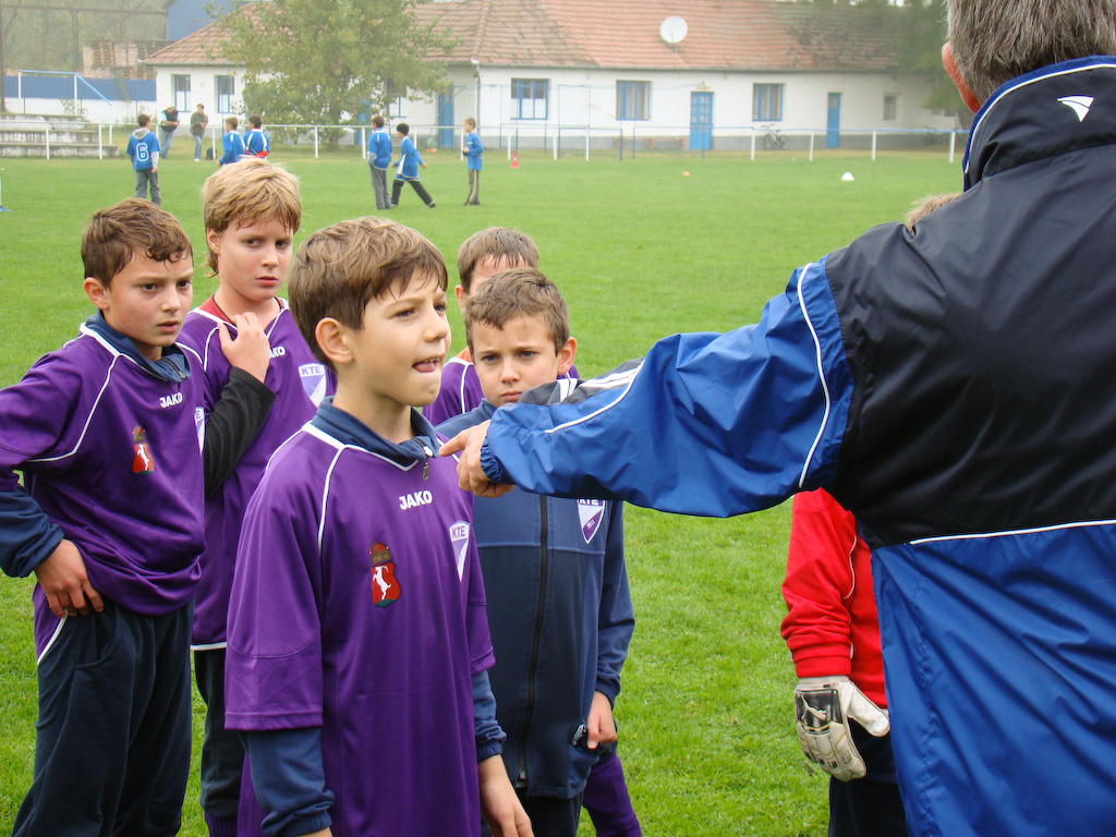 2009.10.14.IZSAK.VS.KTE.U11.017