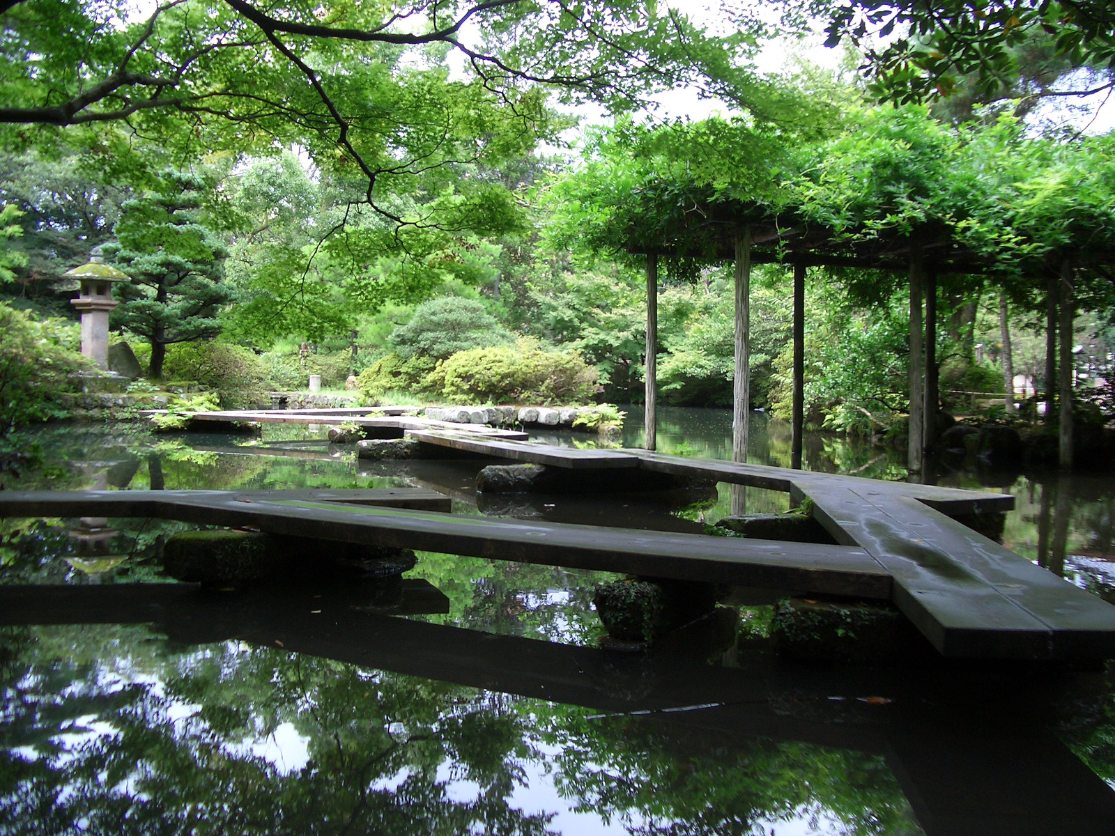 Kanazawa, az Oyama szentély kertje