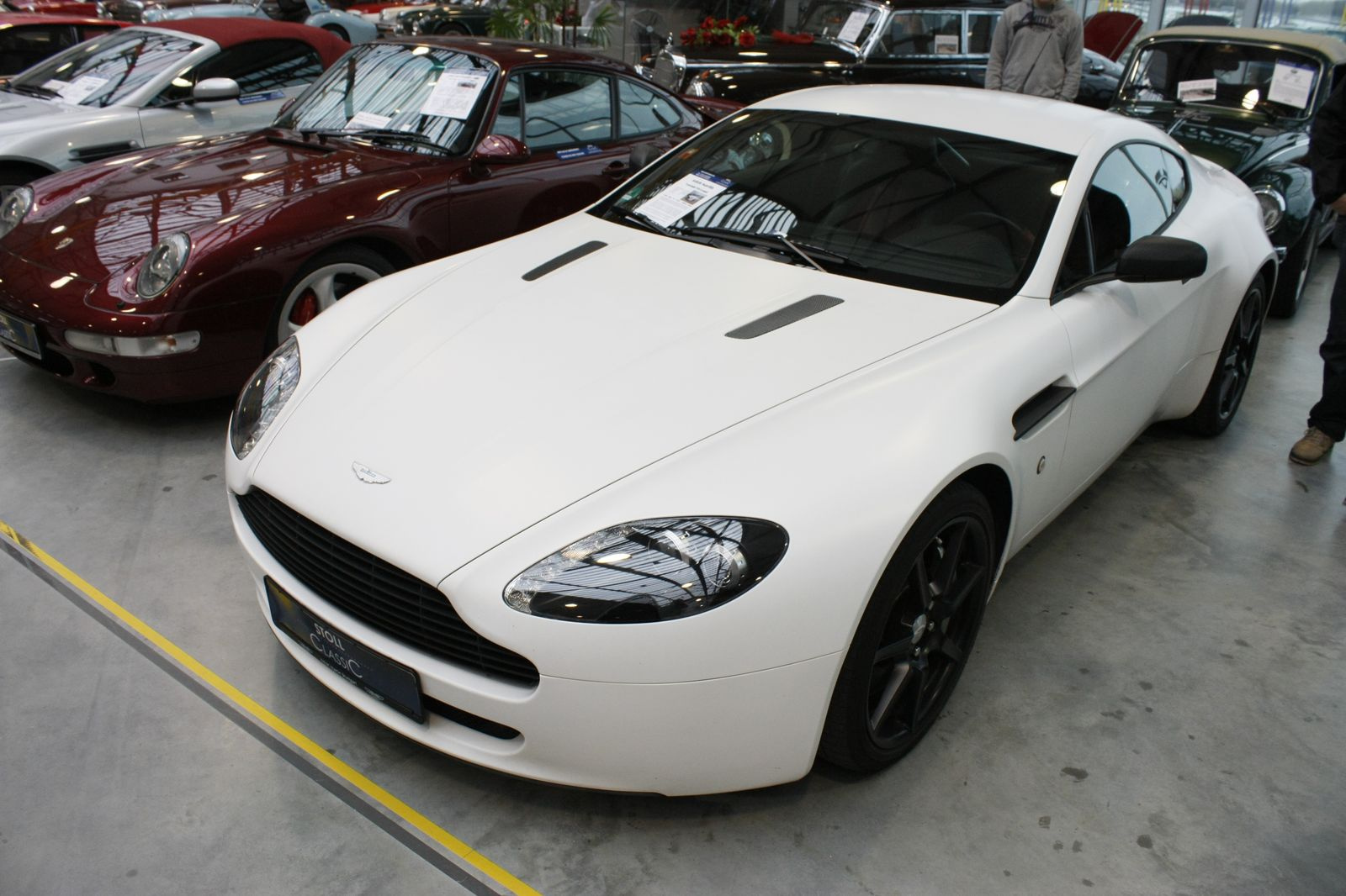 matt Aston Martin Vantage V8 Coupe