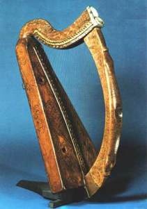 trinity-college-harp