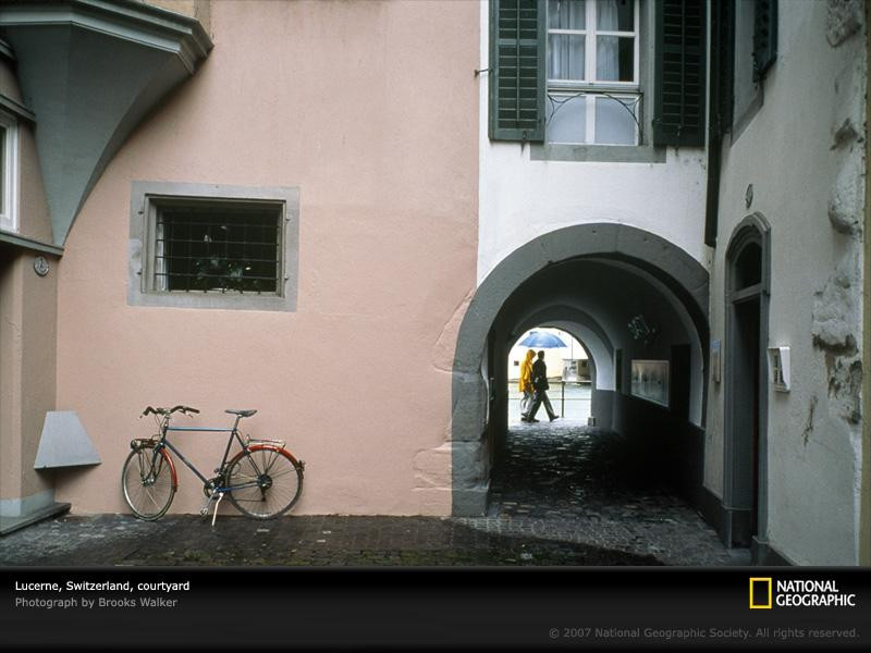 courtyard-lucerne-switzerland-722366-sw (Medium)