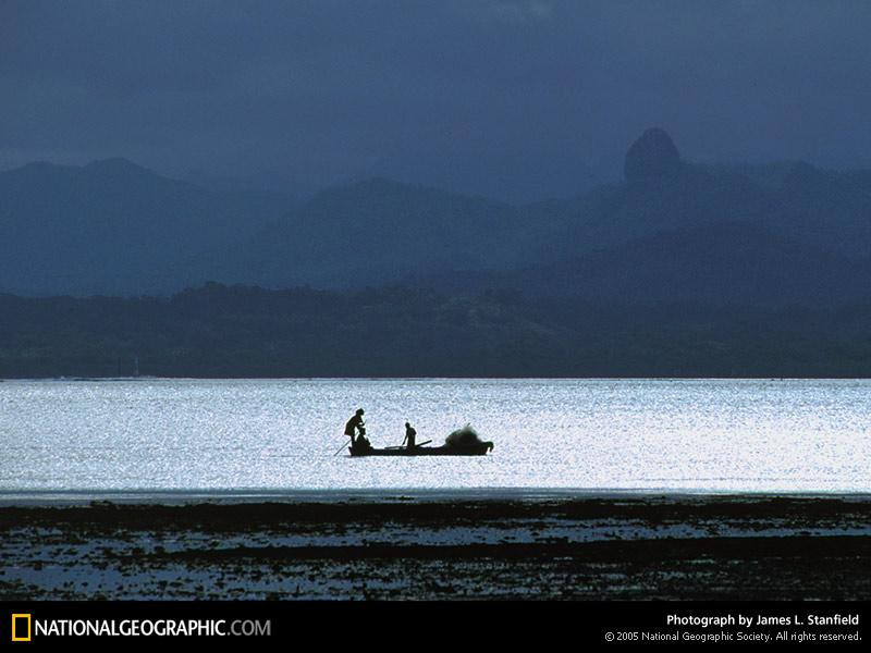 fiji-fishing-boat-498113-sw (Medium)