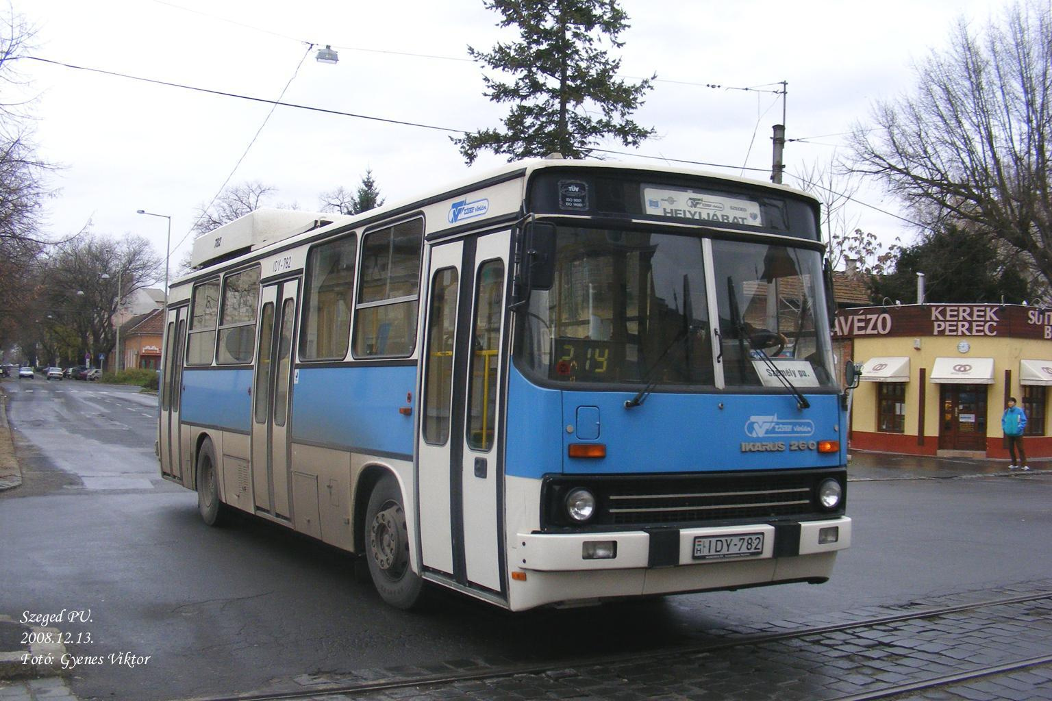 Ikarus 260-IDY-782