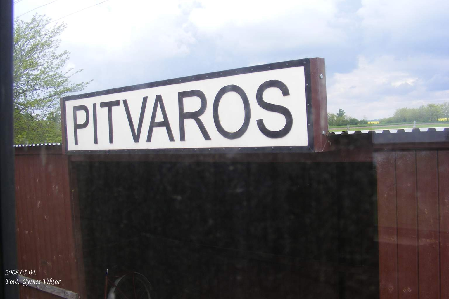 Pitvaros1