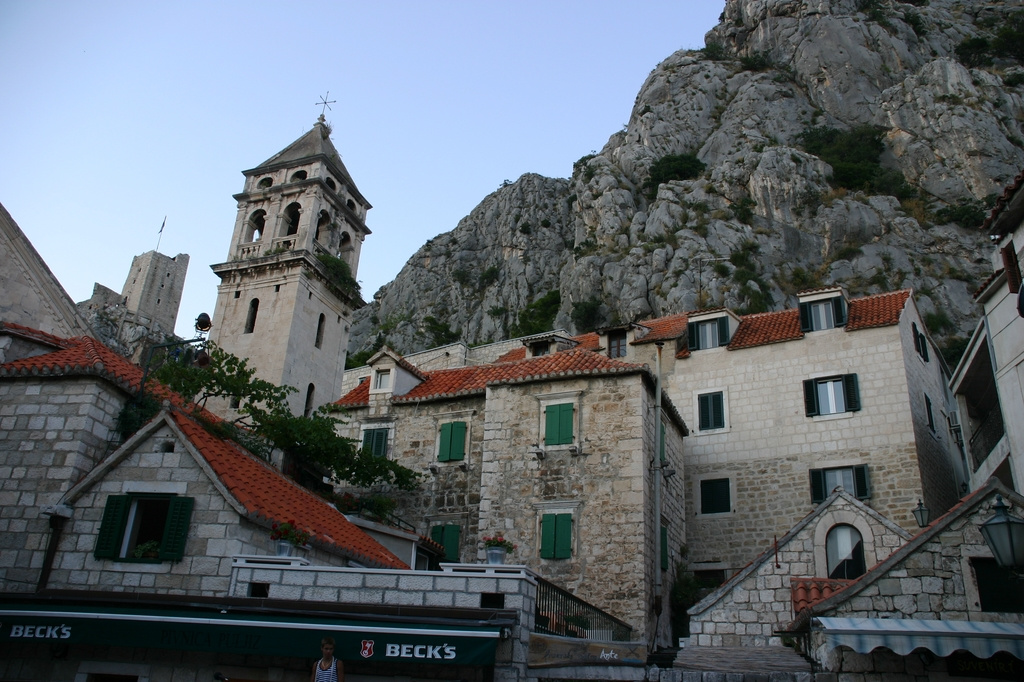 omis