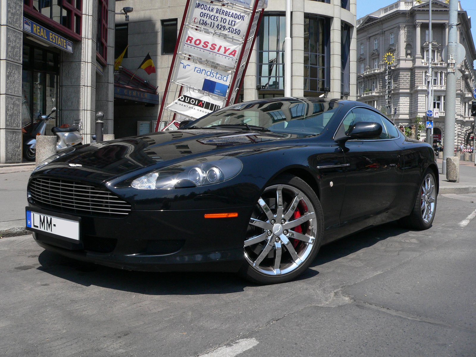 Aston Martin DB9